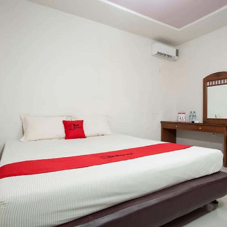Reddoorz @ Panglima Sudirman Hotel Surabaya Ngoại thất bức ảnh