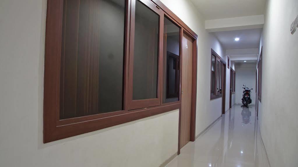 Reddoorz @ Panglima Sudirman Hotel Surabaya Ngoại thất bức ảnh