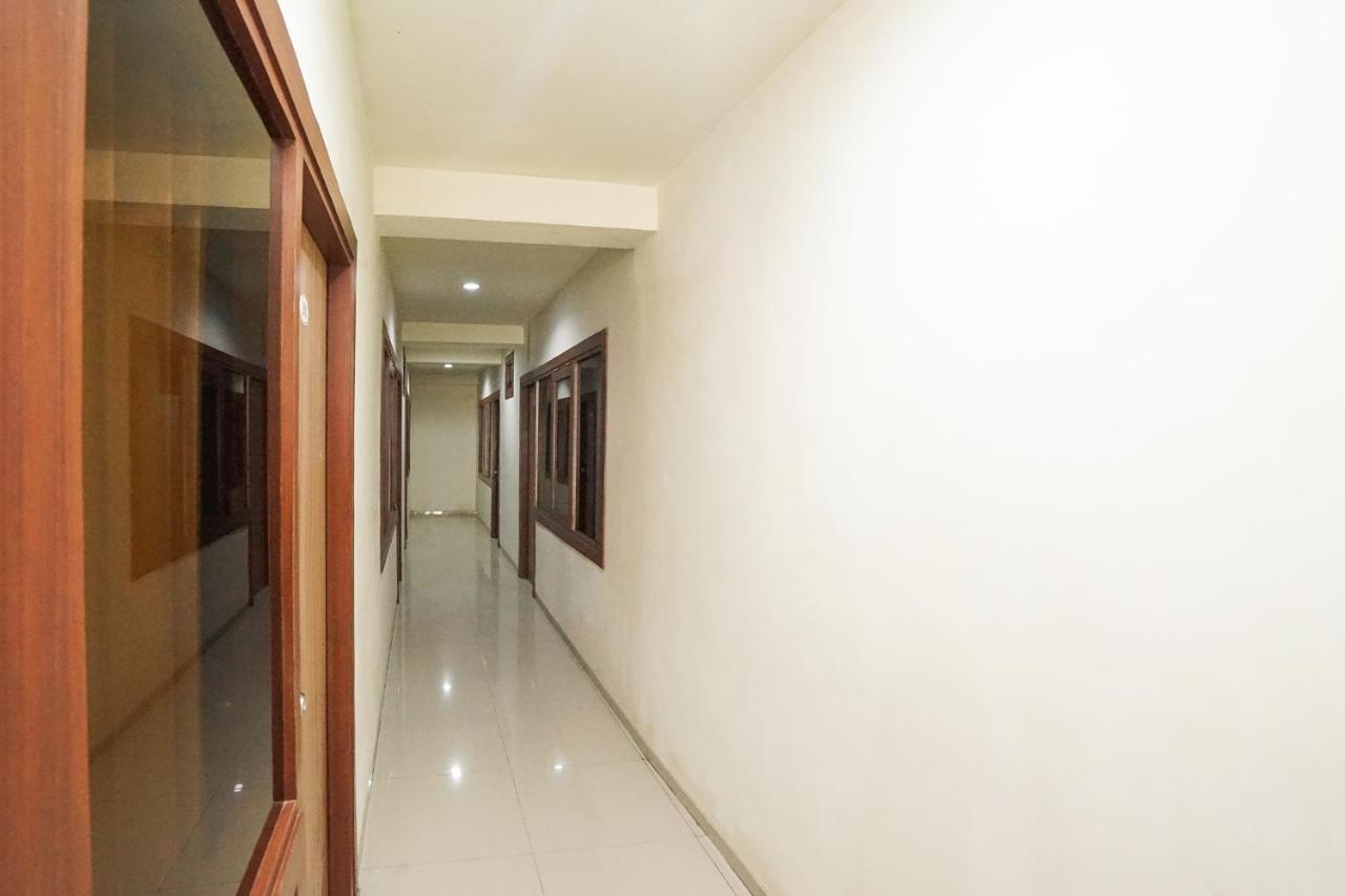 Reddoorz @ Panglima Sudirman Hotel Surabaya Ngoại thất bức ảnh