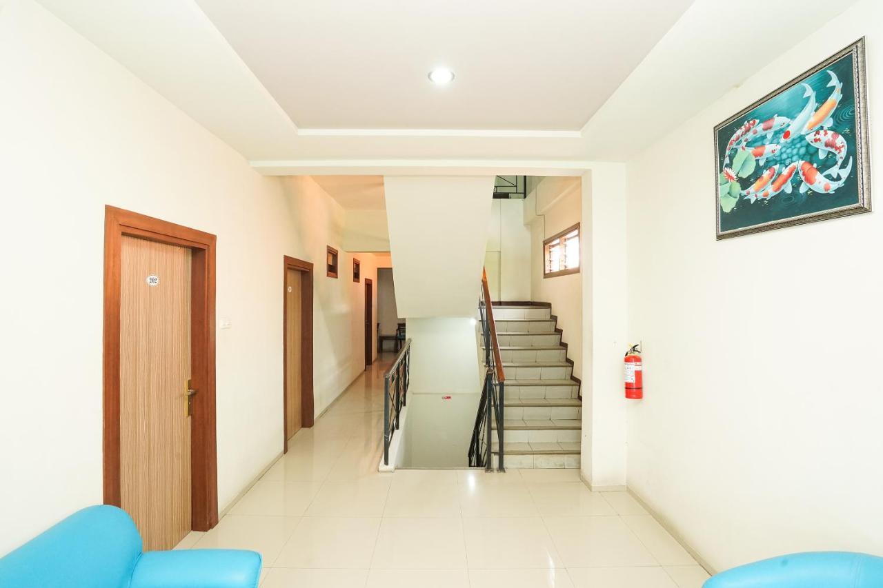 Reddoorz @ Panglima Sudirman Hotel Surabaya Ngoại thất bức ảnh