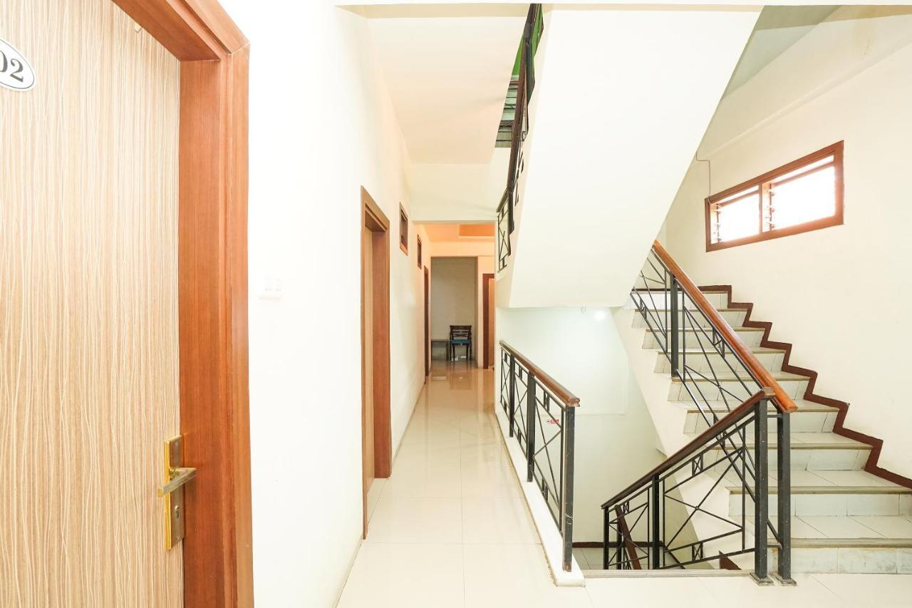 Reddoorz @ Panglima Sudirman Hotel Surabaya Ngoại thất bức ảnh