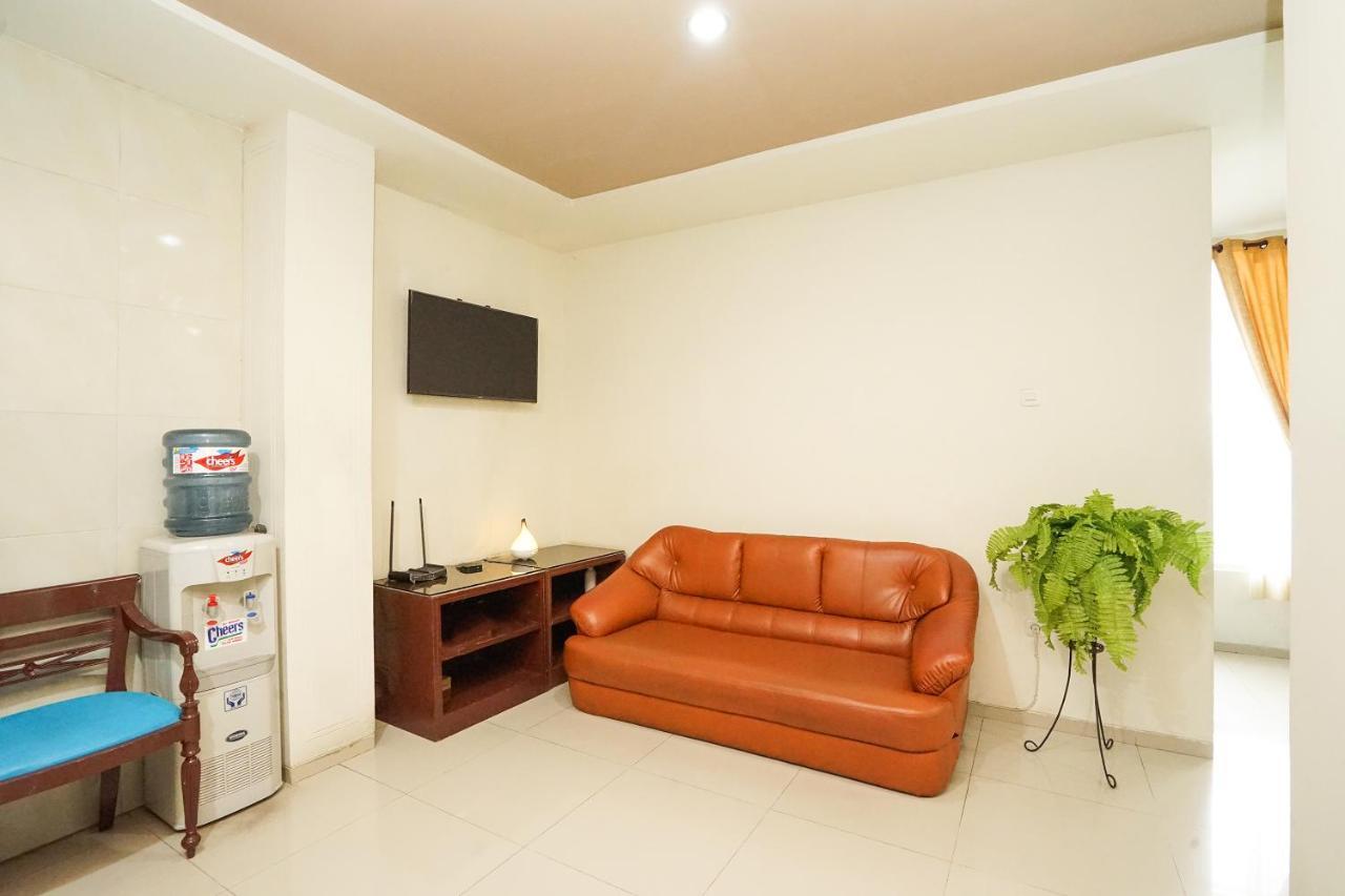 Reddoorz @ Panglima Sudirman Hotel Surabaya Ngoại thất bức ảnh