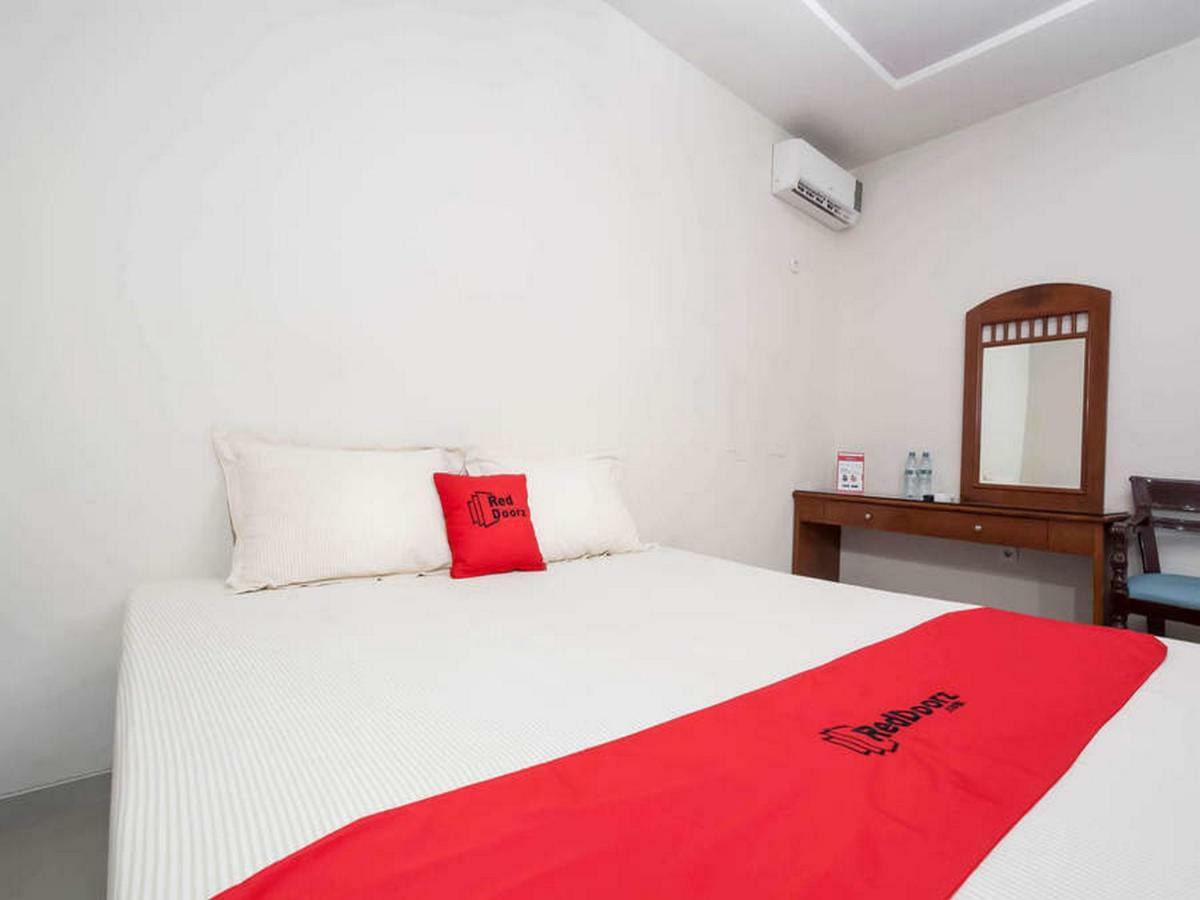 Reddoorz @ Panglima Sudirman Hotel Surabaya Ngoại thất bức ảnh