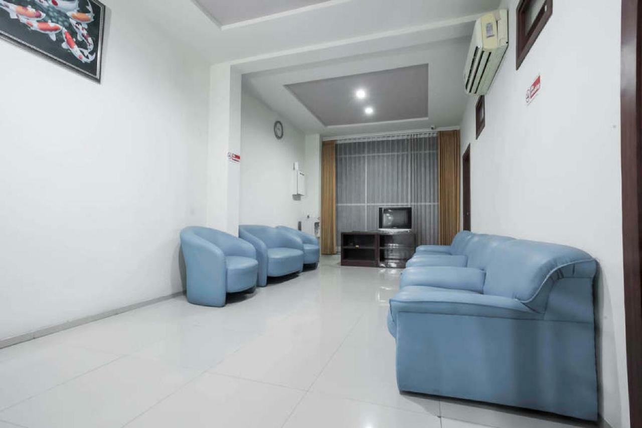 Reddoorz @ Panglima Sudirman Hotel Surabaya Ngoại thất bức ảnh